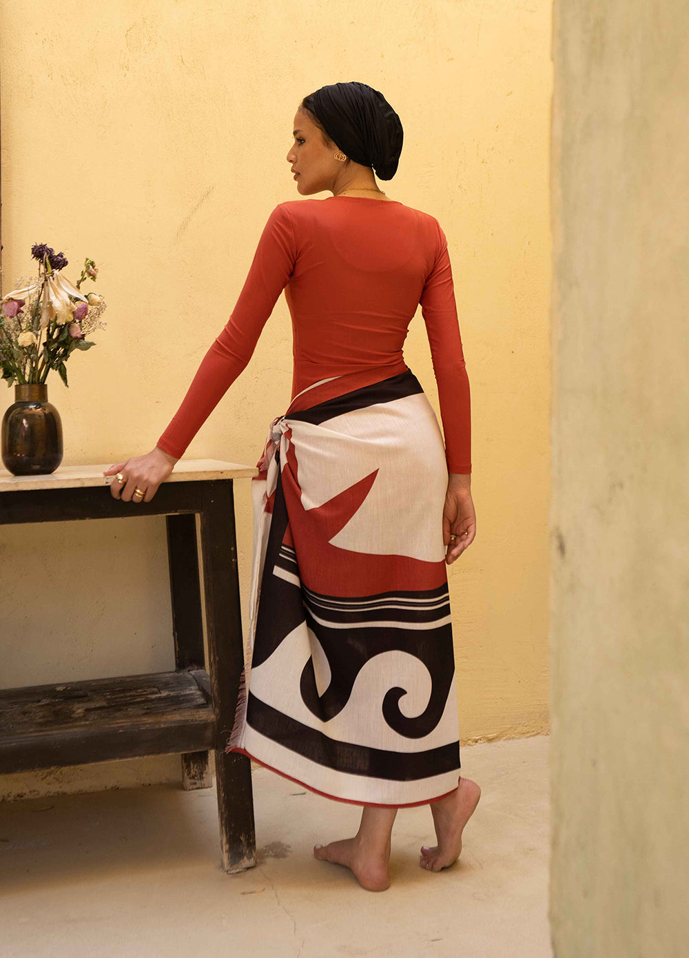 Linen Pareo - Burnt Orange & Black