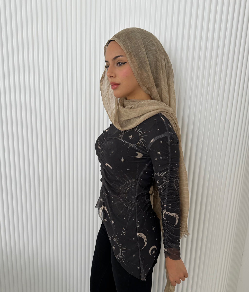 Celestial mesh top in black