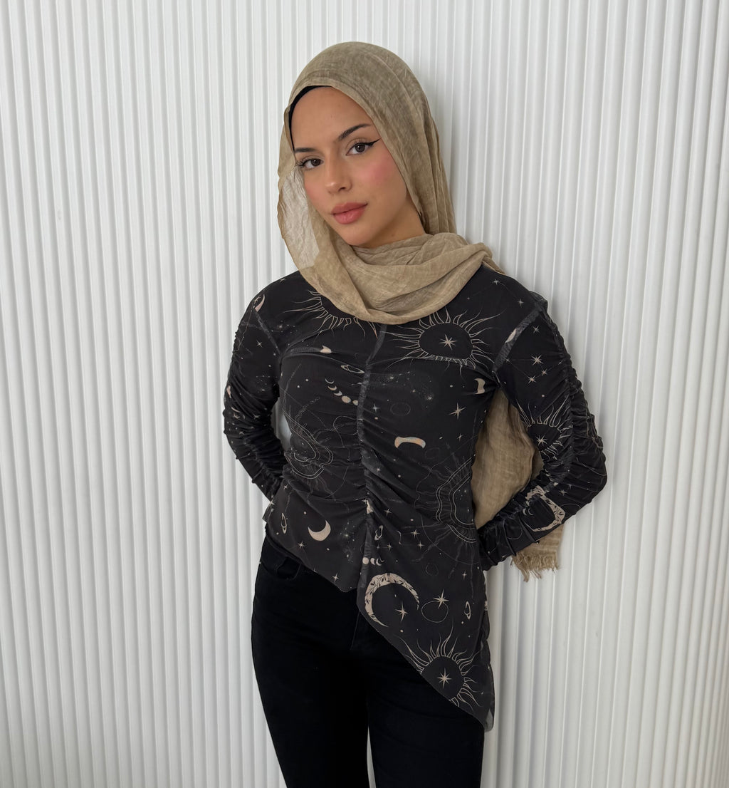 Celestial mesh top in black