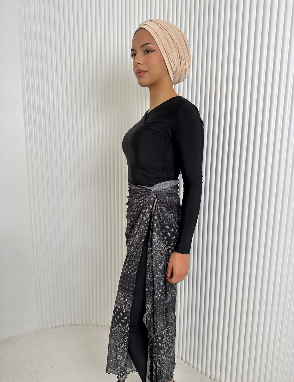 Paisley Mesh Wrap - Black